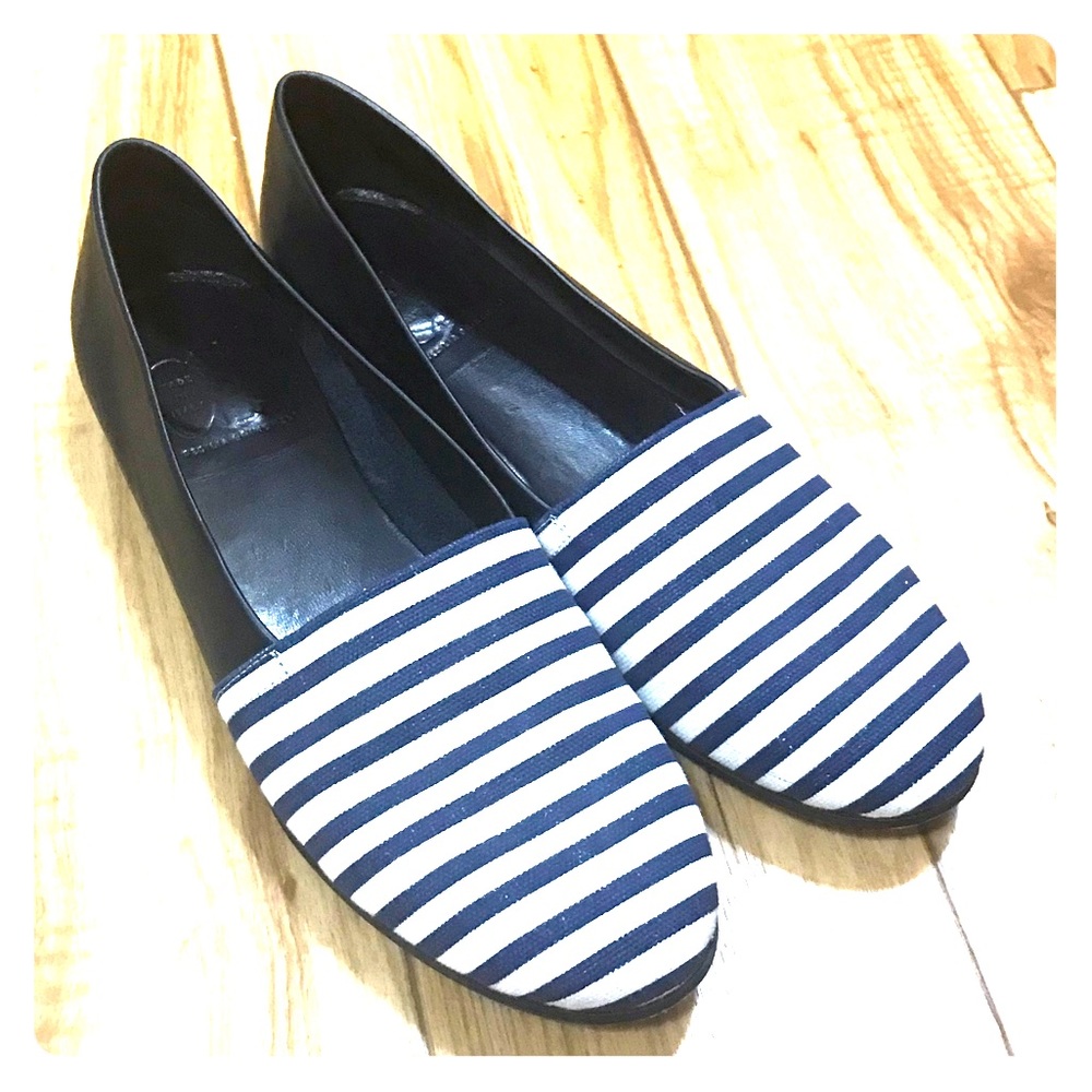Cecilia Bringheli Navy/ White Stripe Flats Size 8